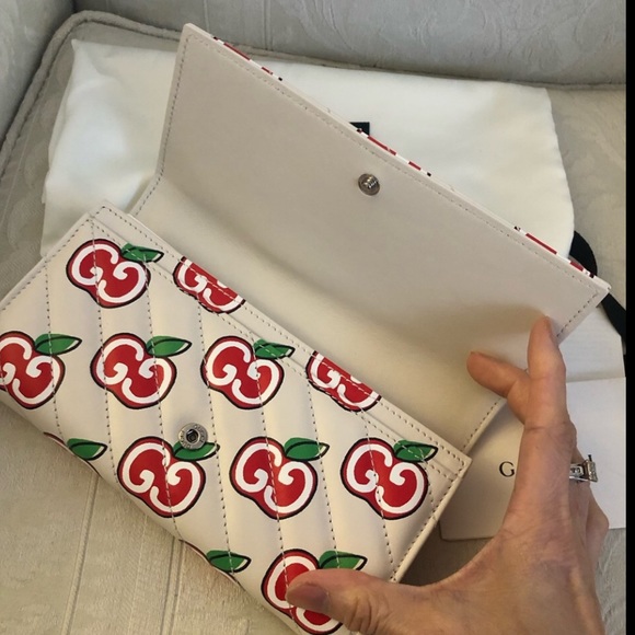 Limited edition Gucci Marmont long wallet apple GG logo - Picture 3 of 9